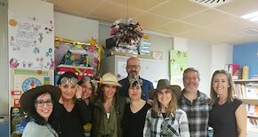 La Tres Hormigas en su Vuelta al Mundo hicieron parada en el aula hospitalaria La Tres Hormigas en su Vuelta al Mundo hicieron parada en el aula hospitalaria