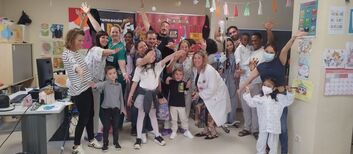 Imagen: Visita de la Fundacin ABRACADABRA para realizar taller de magia y espectculo