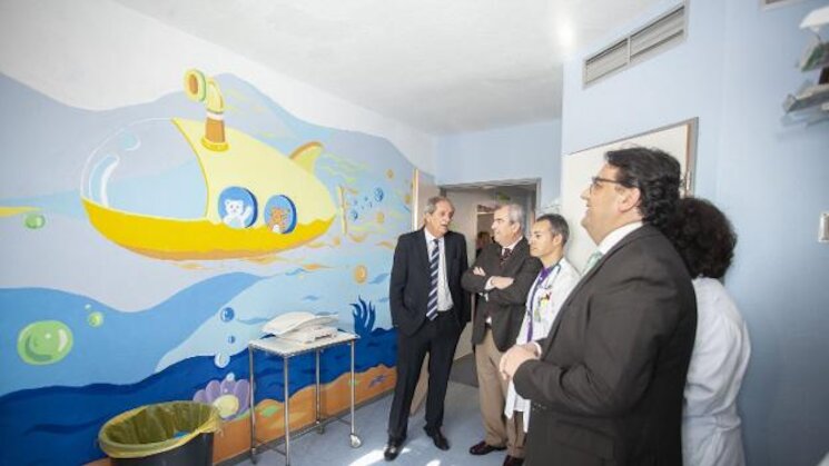Vergeles visit ayer la nueva planta de Pediatra del San Pedro  J REY