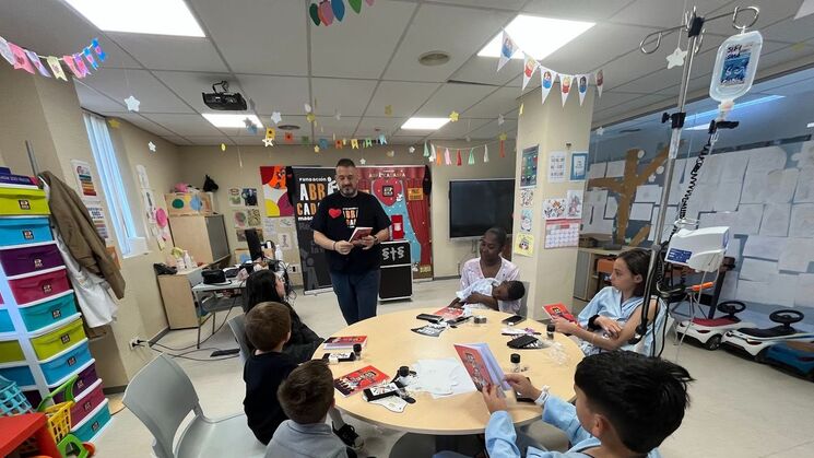 Visita de la Fundacin ABRACADABRA para realizar taller de magia y espectculo
