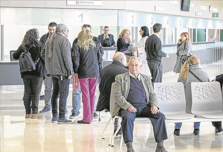 A contrarreloj en el nuevo hospital de Cceres para abrir los quirfanos y las urgencias en abril